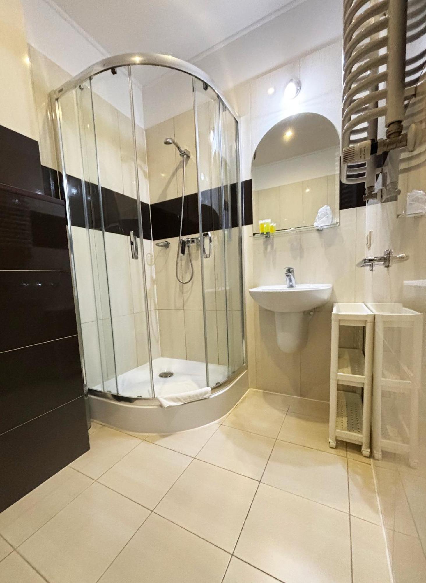 Hotel 365 Κίελτσε Εξωτερικό φωτογραφία